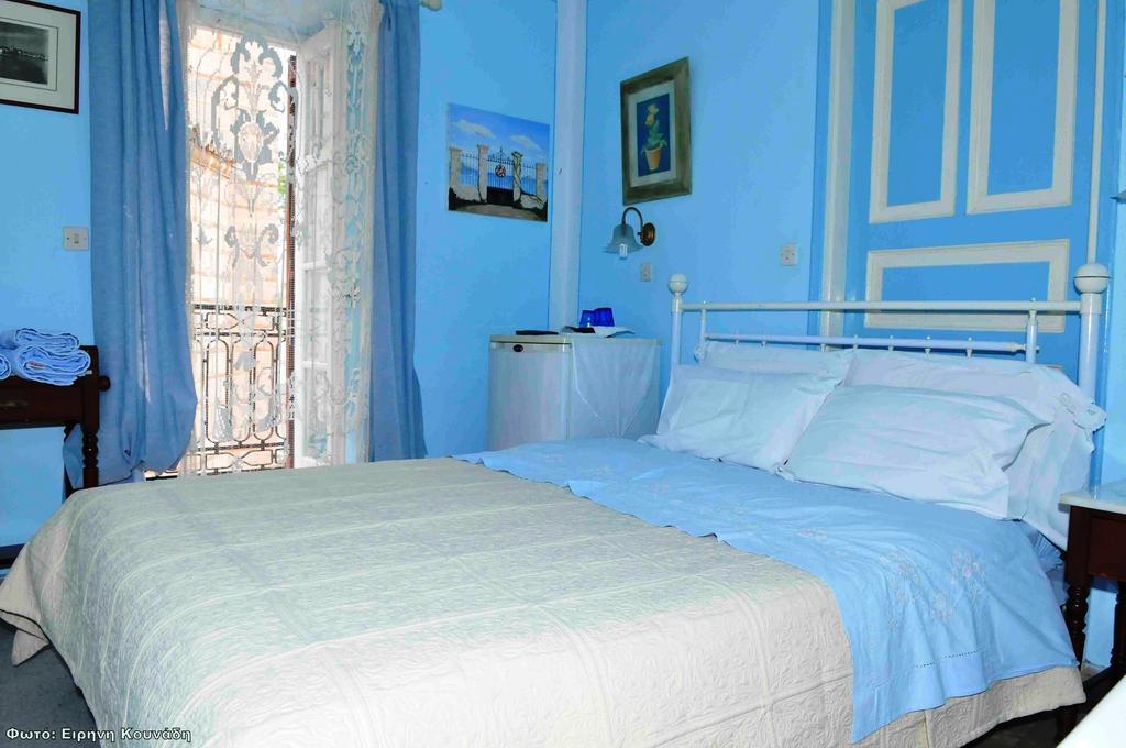 Aeginitiko Archontiko Apartment Aegina Стая снимка